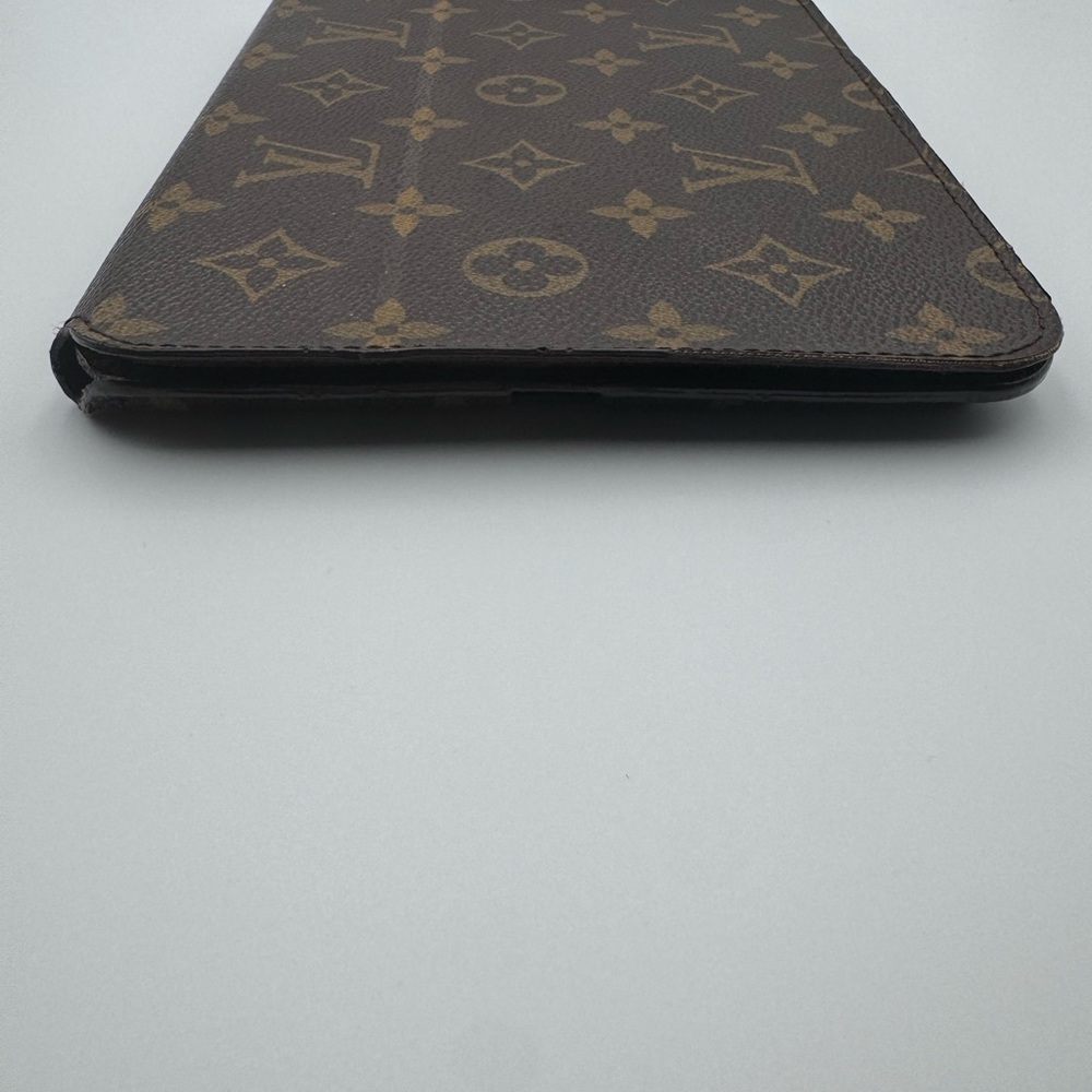 Louis Vuitton Monogram Folio iPad Mini Case - Picture 7 of 7